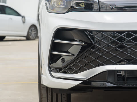 2025�� PRO 380TSI ���� R-Line �����