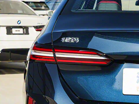 2025�� 530Li ������ M�˶���װ