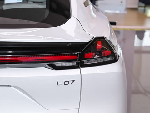 2025�� 300Max  �����Ǽ�AD PRO���̰�