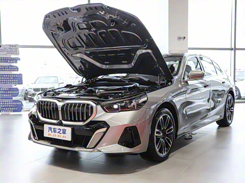 2025�� 525Li M�˶���װ