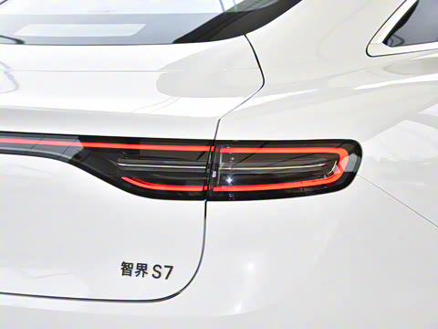 2025�� 705km Pro