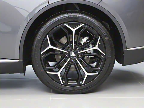 2025�� 300Ultra  �����Ǽ�AD PRO���̰�