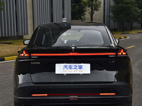 2025�� 300UltraǬ���Ǽ�ADS SE���̰�