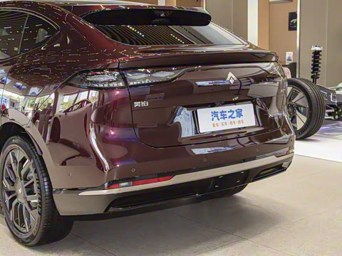 2025�� 825 Max��