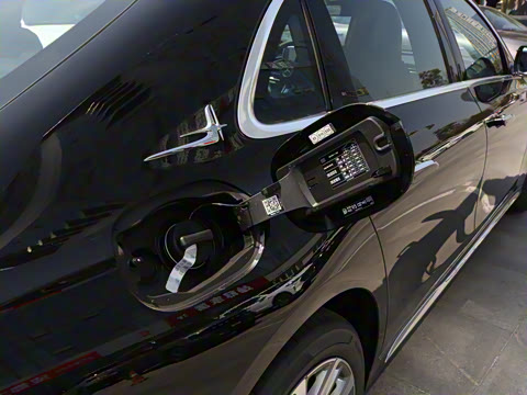 2025�� �Ŀ� E 300 L ʱ���˶���