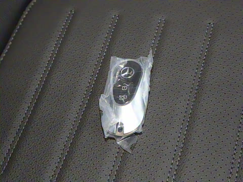 2025�� �Ŀ� C 260 L �˶���