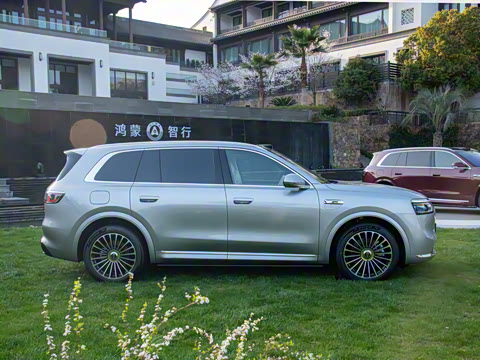 2025�� ���� Ultra�� 53.4kWh 5����