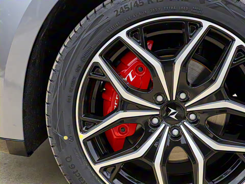 2025�� ���� 550ProѲ����