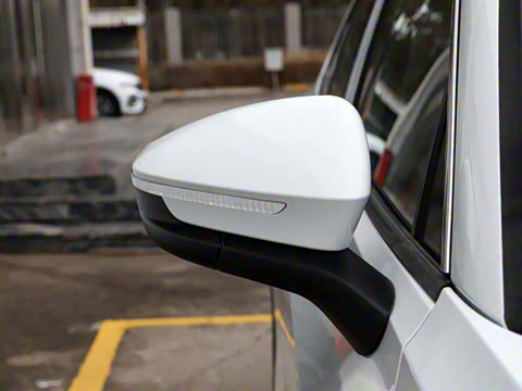 2025�� ̽��L 330TSI ������Ӣ