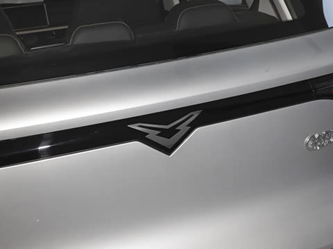 2025�� Mate 300km̤�˰�