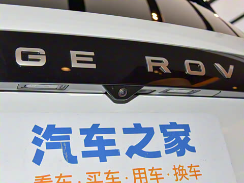 2025�� 3.0 L6 360PS ʢ����