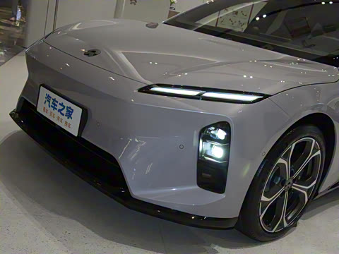 2025�� 75kWh Touring