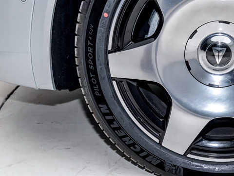 2025�� ����Ultra+ �߶���