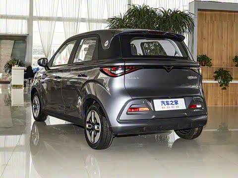 2025�� Mate 300km׷���