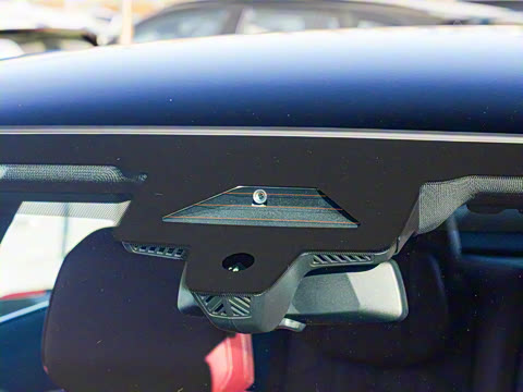 2025�� 530Li ������ M�˶���װ