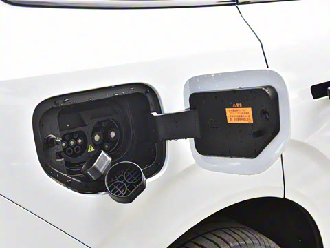 2025�� 210Ultra�Ǽݰ� 5��