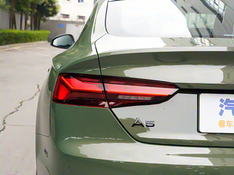 2025�� Sportback ��ذ� 40 TFSI quattro ����������