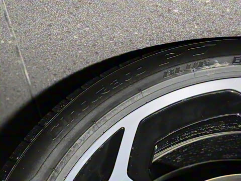 2024�� Taycan 4 Cross Turismo