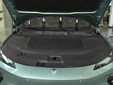 2025�� 300UltraǬ���Ǽ�ADS SE���̰�