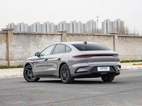 2025�� EV �Ǽݰ� 605KM������