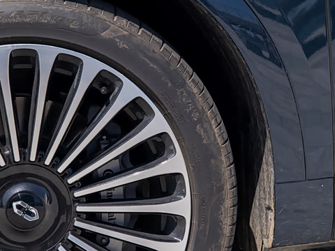 2025�� ���� Ultra�� 52kWh 5����