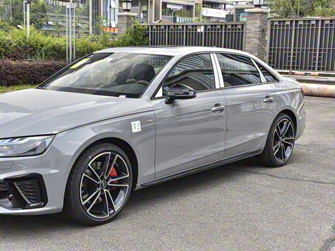 2025�� 200���������� 45 TFSI quattro ��ѡ������