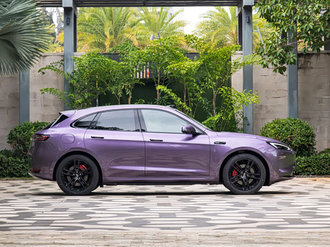 2025�� ����   Ultra ������