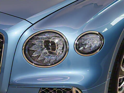 2026�� 4.0T V8 Mulliner