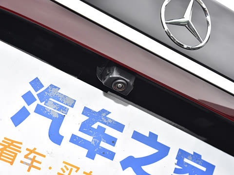 2025�� �Ŀ� E 300 L ������