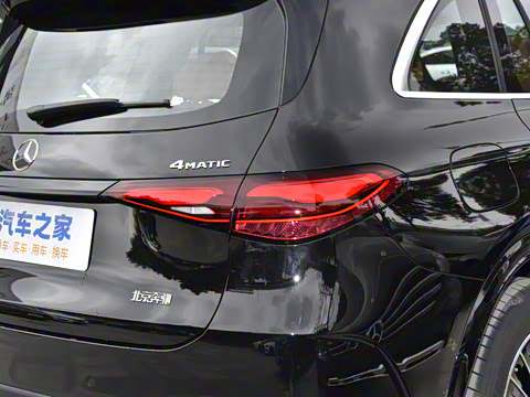 2025�� �Ŀ� GLC 260 L 4MATIC ������