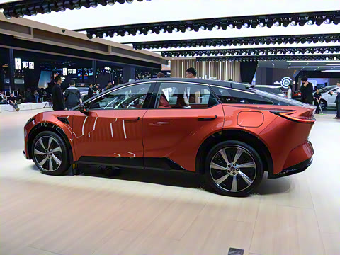 2025�� 630 MAX���а�