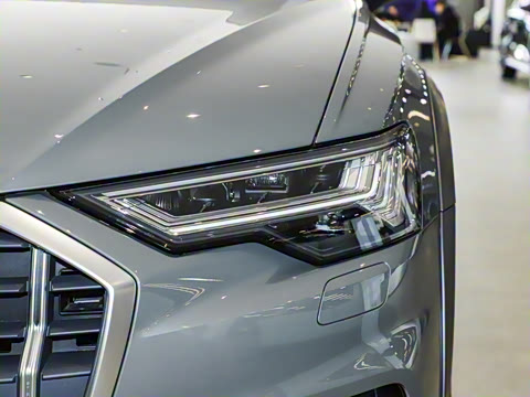 2025�� allroad quattro ̽���� 55 TFSI ����ԽҰ��