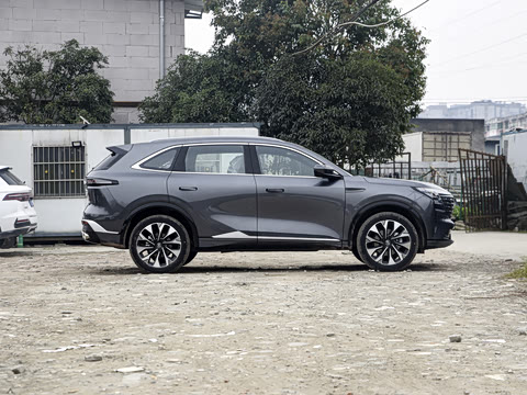 2025�� ���Ĵ� UItra 2.0T ������ �ǻ۾�����