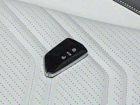 2025�� ̽��L 330TSI ������Ӣ