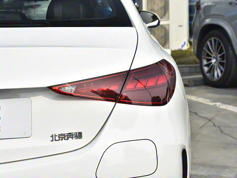 2025�� �Ŀ� C 350 eL