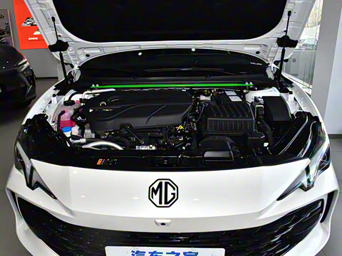 2025�� 2.0T Trophy+ �����˶���