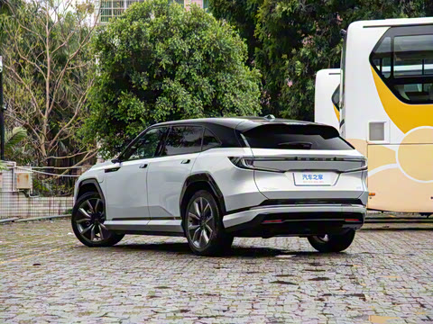 2025�� ����������Max