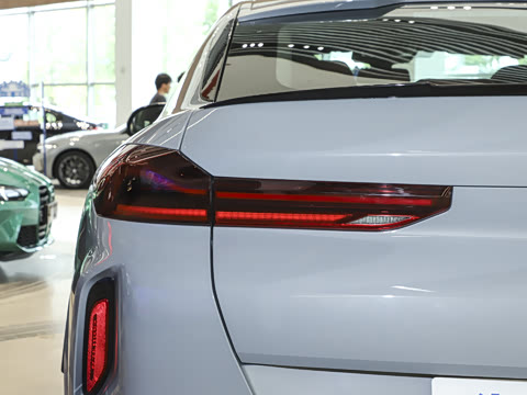 2024�� X6 M ������