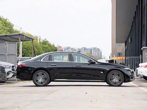 2025�� �Ŀ� E 260 L