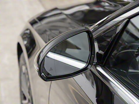 2025�� �Ŀ� E 260 L