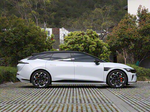 2025�� �����������Ǽݰ� 100kWh