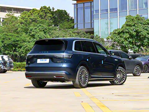 2025�� ���� Ultra�� 53.4kWh 5����