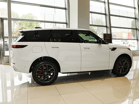 2025�� 400PS Dynamic SE