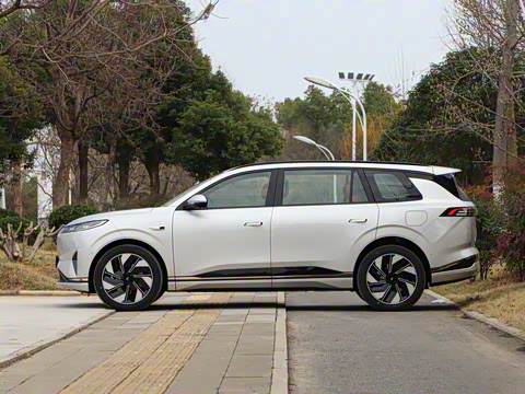 2025�� 210Max���Ȱ� 6��