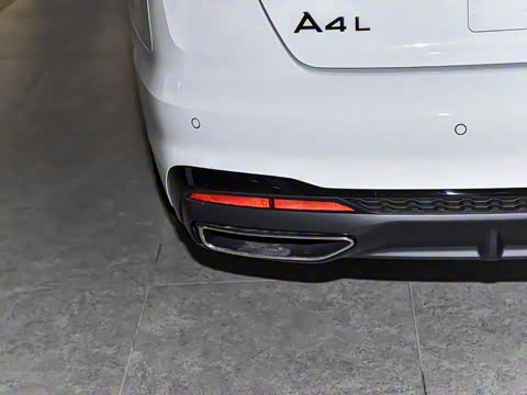 2025�� 200���������� 40 TFSI ���������� B&O ��ҹ��