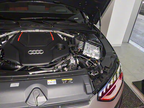 2025�� S4 Avant 3.0TFSI