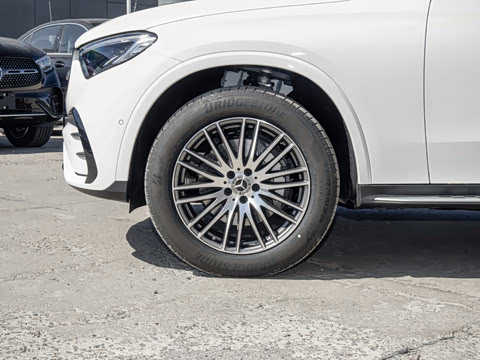 2025�� �Ŀ� GLC 300 L 4MATIC ������ 5��