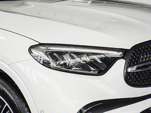 2025�� �Ŀ� GLC 260 L 4MATIC ������