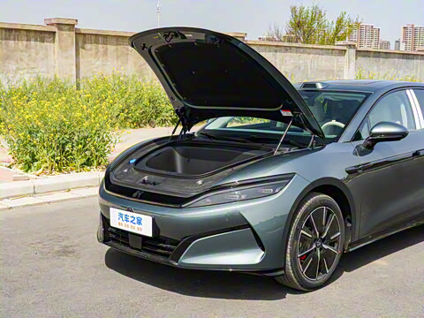 2025�� EV 701KM�����״��콢��