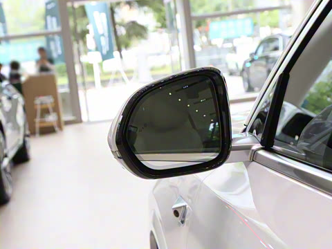 2025�� Ultra ���ܻ��°�